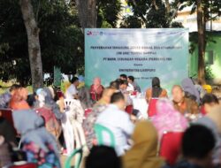 Unila Terima Hibah 100 Tempat Sampah dari Bank BTN