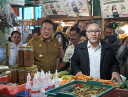 Gubernur Lampung Dampingi Mendag Zulhas Tinjau Pasar Kangkung