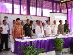 Asisten Bidang Pemerintahan Dan Kesra Tubaba, Dra. Bayana. M.Si Membuka Musrenbang Kecamatan Gunung Agung.