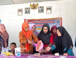 Mahasiswa KKN Adakan Pelatihan Pembuatan Ice Cream bersama Anggota TP-PKK 