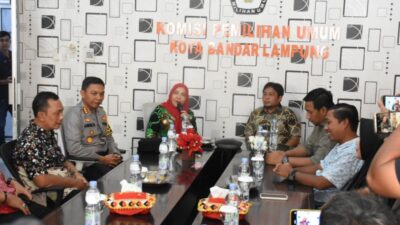 Tinjau KPU Kota Bandarlampung, Walikota Eva Ajak Warga Gunakan Hak Pilih di Pemilu 2024