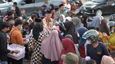 Adi Erlansyah Berbagi Takjil dan Buka Puasa Bersama di Maliosewu