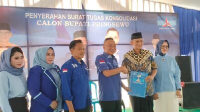 Gerak Cepat, Partai Demokrat Langsung Berikan Surat Tugas Bakal Calon Bupati Pringsewu ke Adi Erlansyah