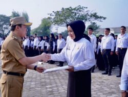 Pj Bupati Dr. Marindo Kurniawan Bagikan SK PPPK Pemkab Pringsewu Formasi 2023