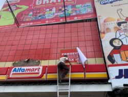 Pemkot Bandarlampung Segel 6 Tempat Usaha Karena Nunggak Pajak
