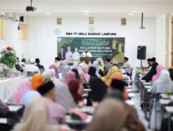 Rektor Unila Hadiri Buka Bersama SMA YP Unila
