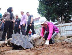 FH Gelar Peletakan Batu Pertama Pembangunan Gedung Peradilan Semu