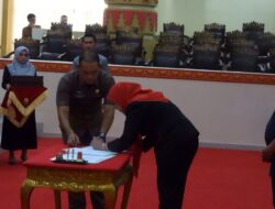 Walikota Eva Dwiana Hadiri Paripurna Pembahasan Raperda Pertanggungjawaban