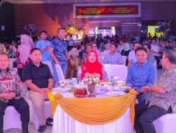 Eva Dwiana Nyanyi Bareng Atiek CB