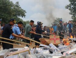 KPPBC TMP B Musnahkan 40 Juta Batang Tembakau Ilegal