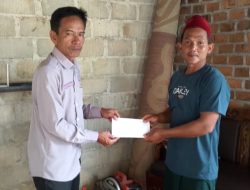 Ketua SMSI Tubaba Berikan Santunan Pada Ponpes Tubaba Darussalamah