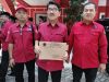 Hamartoni Ahadis Terima Surat Tugas PDI Perjuangan Maju di Lampung Utara