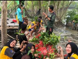 1.000 Bibit Harapan Hijau di Purworejo, Mahasiswa KKN Lindungi Pantai dari Abrasi