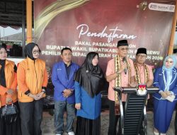 Jadi yang Pertama, Adi Erlansyah dan Hisbullah Huda Resmi Mendaftar ke KPU Pringsewu
