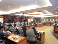 Rektor Lepas Kontingen Peksiminas Berlaga di UNJ