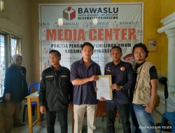 Tim Pemenangan Adilah Resmi Laporkan Pengerusakan APK ke Panwascam Pringsewu