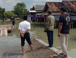 Anggota DPRD Lampung Yusnadi Kunjungi Pembangunan Jembatan Kali Bungur