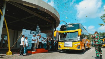 Senyum Bahagia 1.020 Peserta Mudik PTPN IV PalmCo ke Berbagai Kota di Indonesia