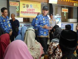 Bupati Novriwan Jaya Tinjau Program Pemutihan Kendaraan Bermotor di Samsat Tubaba