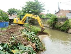 Pemkot Perbaiki Tembok Jebol Akibat Banjir di Kecamatan Tanjungsenang