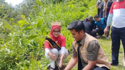 PTPN I Tanam Dua Ribu Pohon di Kaki Gunung Salak Lanjutkan Program Sejuta Pohon