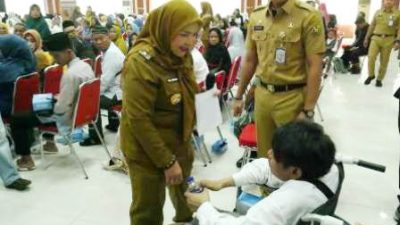 Ratusan calon jemaah umrah mengikuti manasik umrah yang difasilitasi Pemerintah Kota Bandar Lampung di Aula Semergou, Senin (13/10/2025).