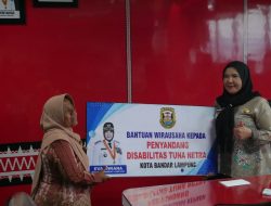 Walikota Beri Bantuan Wirausaha Untuk Penyandang Disabilitas