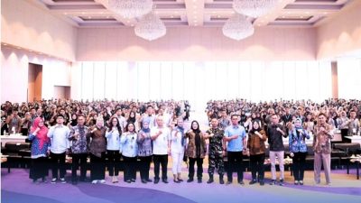 Wali Kota Bandar Lampung Hj. Eva Dwiana menghadiri kegiatan Bimbingan Teknis (Bimtek) Petugas Penjamah Makanan untuk Program Makanan Bergizi Gratis (MBG) yang diselenggarakan oleh Badan Gizi Nasional (BGN) pada Sabtu (8/11/2025) di Hotel Grand Mercure Bandar Lampung.