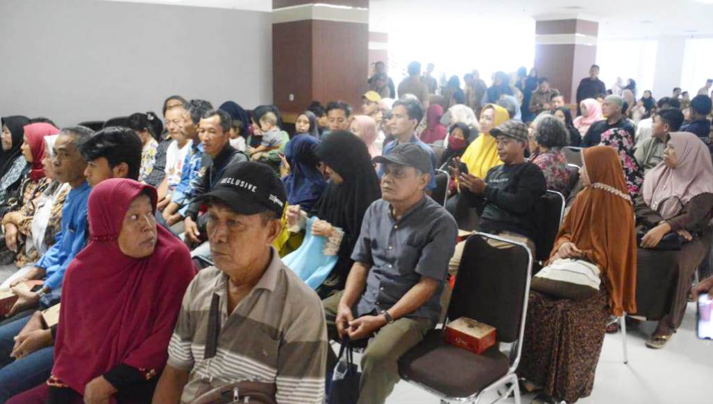 Masyarakat penerima bantuan Pemkot Bandarlampung