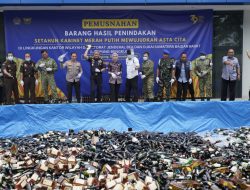 Jutaan Batang Rokok dan Ribuan Liter Miras Ilegal Dimusnahkan Bea Cukai Sumbagbar