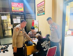 Sat Tahti Polres Tubaba Laksanakan Pelayananan Kepuasan Pengunjung Pada saat Jam Besuk Tahanan