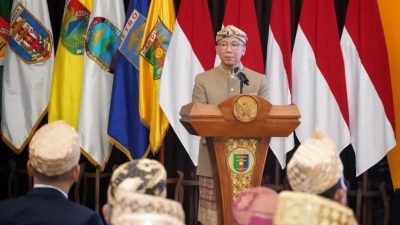 Gubernur Mirza Tetapkan Kamis Beradat