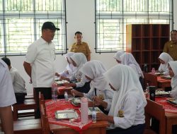 Dorong Ekonomi Lokal dan Disiplin Siswa, Pemkab Tubaba Luncurkan Menu MBG Daging Kambing