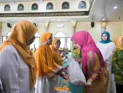 Pengajian Akbar Al-Hidayah Pesawaran Berbagi Bersama Anak Yatim dan Dhuafa di Bulan Suci