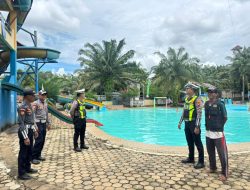 Patroli Wisata, Personel Posyan Ops Ketupat Krakatau 2026 Kelapa Tujuh Pastikan Kamtibmas Tetap Kondusif