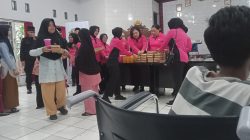 Bhayangkari Peduli, Bagi-Bagi Takjil Kepada Anak Penyandang Disabilitas