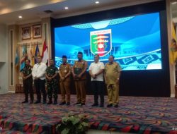 Gubernur Mirza Serahkan SK Plt Bupati Lampung Tengah kepada Komang Koheri